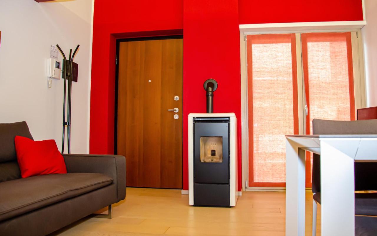 Holiday House Viola Tirano Luaran gambar