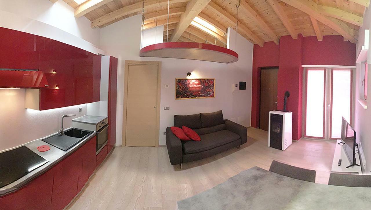 Holiday House Viola Tirano Luaran gambar